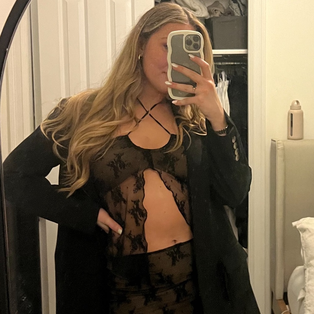 Tiger Mist lace top
